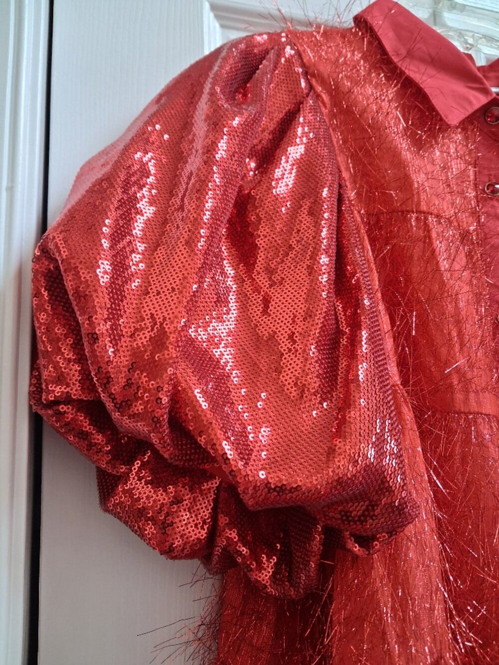 NWOT QUEEN OF SPARKLES Red Tinsel Sequin Poof Sleeve Mini Dress sz M - Picture 4 of 11